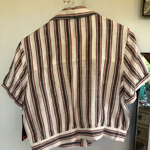 NWT Volcom Striped Button Down Cropped Top - Picture 5 of 6